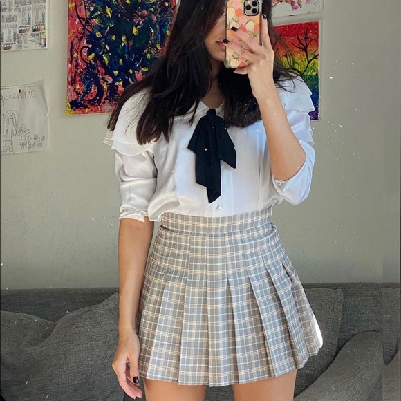 Meet your Posher, Amanda - Picture 2 of 13